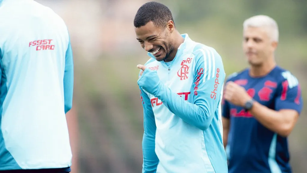 De LA Cruz ficará fora do Flamengo por três semanas – Foto: Adriano Fontes/Flamengo