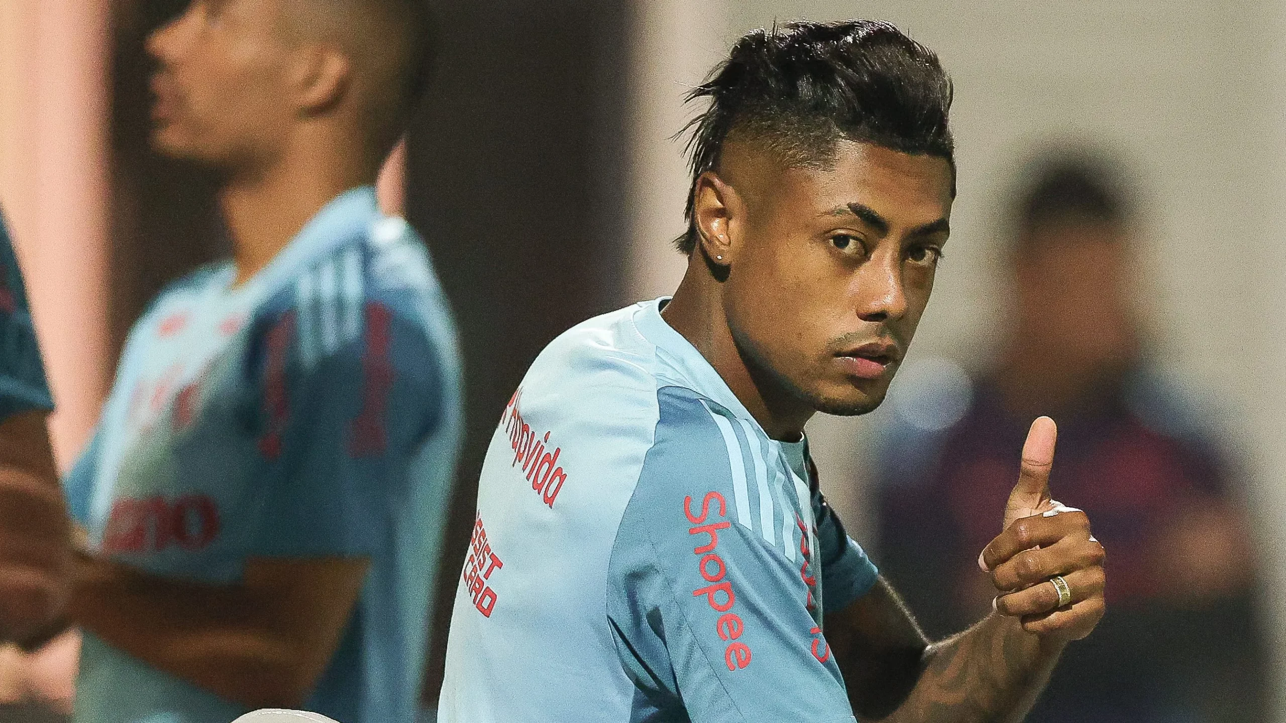Brno Henrique durante treino no Catar. Foto: Gilvan de Souza e Adriano Fontes/Flamengo