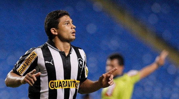 Elkeson jogou pela última vez no Brasil com a camisa do Botafogo (Foto: Wagner Meier/AGIF)