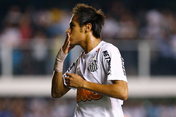 Foto:Ricardo Saibun / Divulgação Santos FC – Neymar voltando? Rueda agendou reunião com o pai, mas já ouviu “não” de prontidão