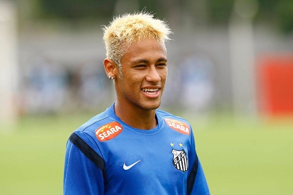 Ricardo Saibun/Divulgação Santos FC – Neymar já ganhava R$ 10 mil quando tinha 15 anos no Santos