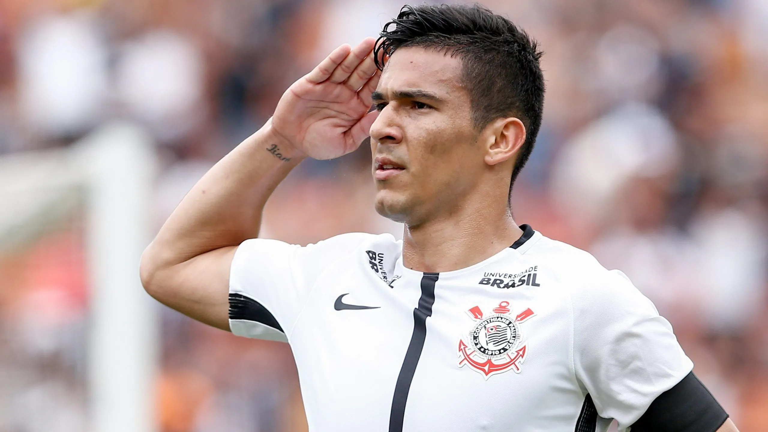 Foto: Marcello Zambrana/AGIF – Balbuena marcou época no rival Corinthians e agora pode reforçar Santos, diz jornalista