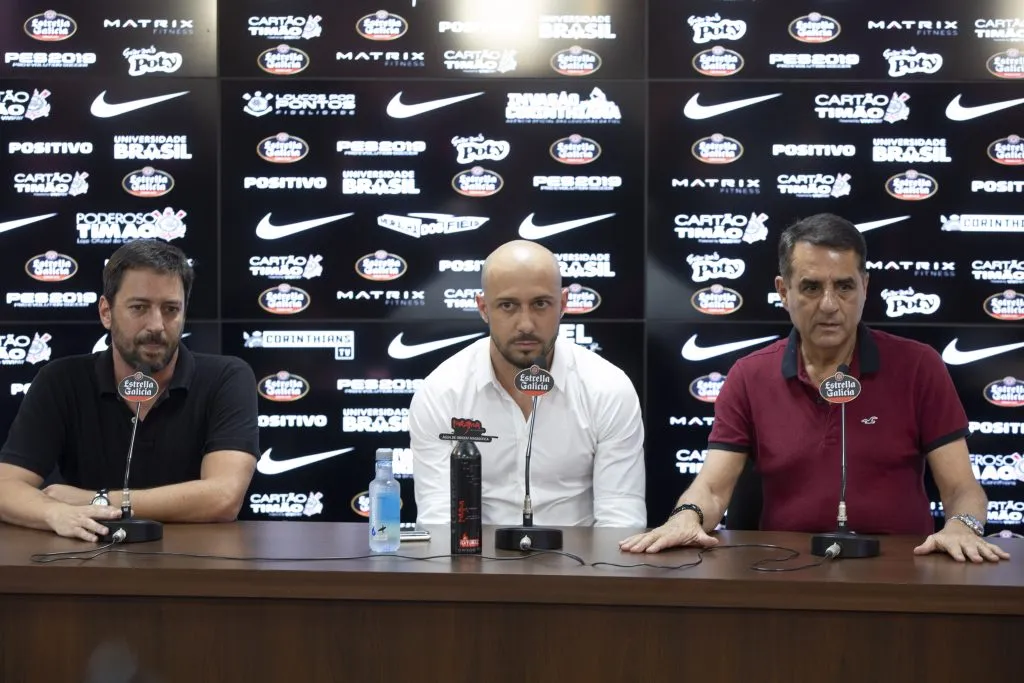 Foto: Daniel Vorley/AGIF – Diretoria do Corinthians segue sendo alvo de críticas.
