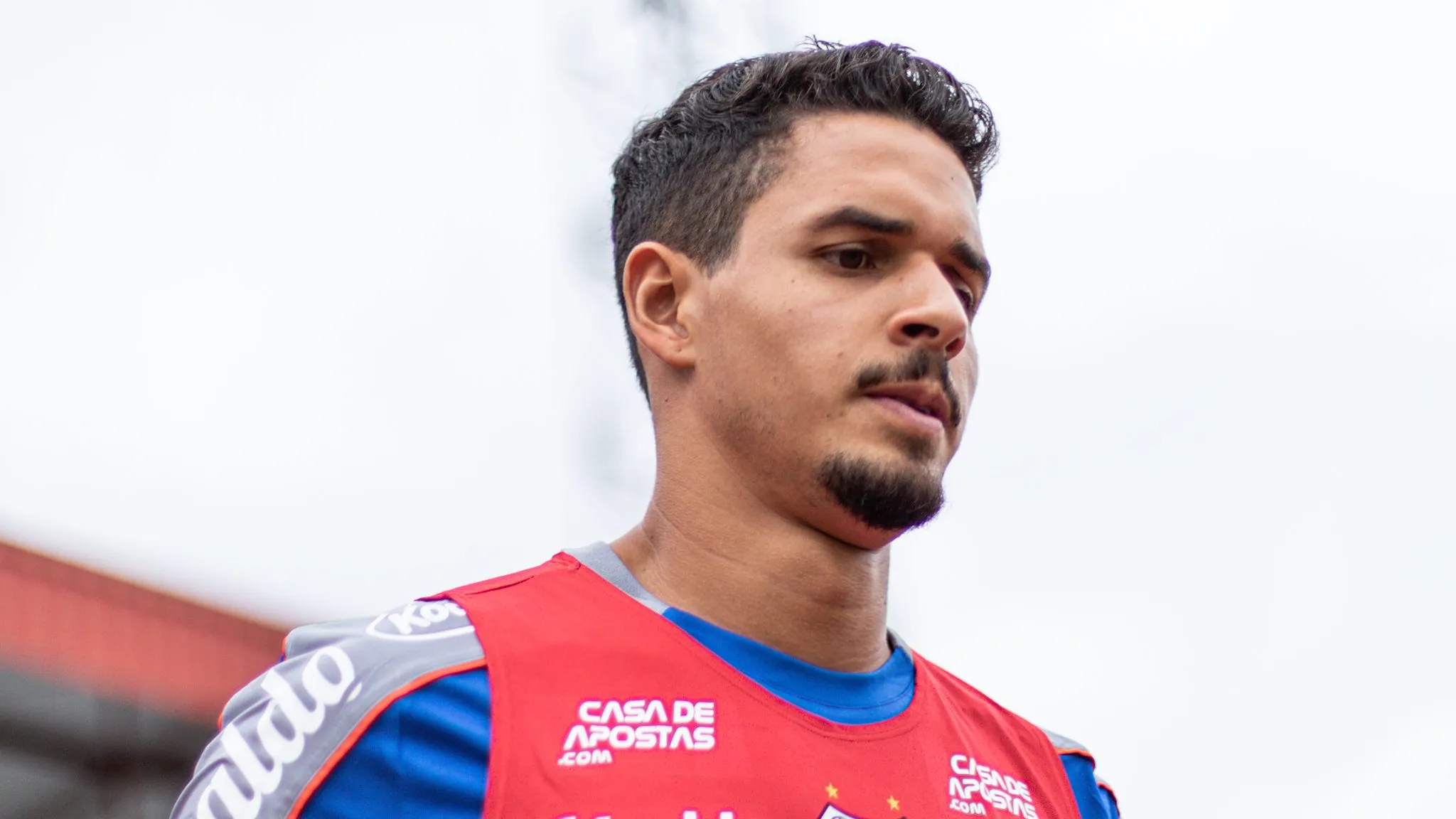Lucas Veríssimo não será do Atlético-MG - Foto: Rebeca Reis/AGIF.