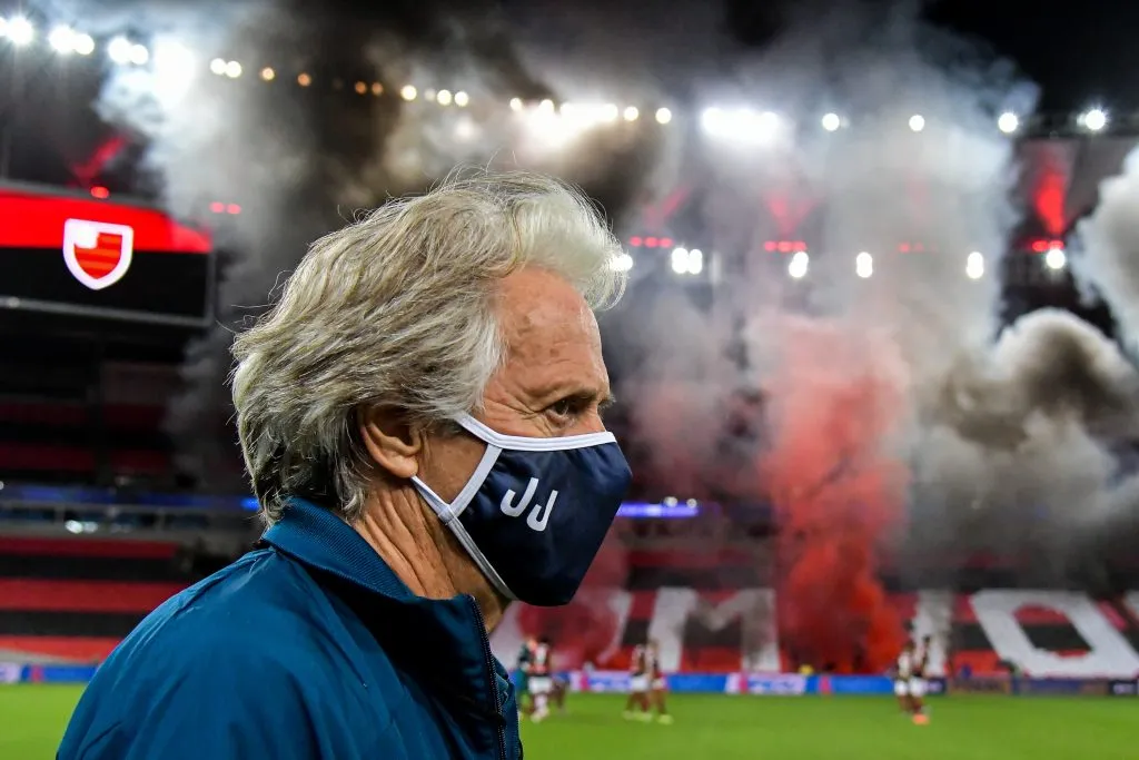 RJ – Rio de Janeiro – 15/07/2020 – CARIOCA 2020, FLAMENGO X FLUMINENSE – Jorge Jesus tecnico do Flamengo durante partida contra o Fluminense no estadio Maracana pelo campeonato Carioca 2020. A partida acontece durante o retorno do futebol, paralisado para o isolamento social (quarentena), como prevencao a pandemia causada pela COVID-19 (Coronavirus). Foto: Thiago Ribeiro/AGIF
