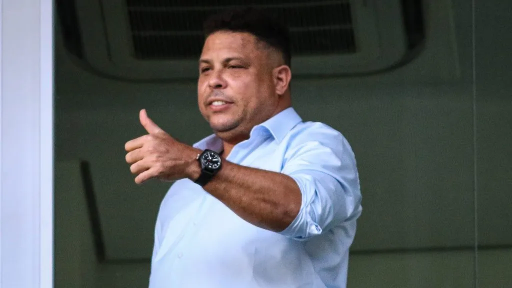  Ronaldo Fenômeno teve experiência no Cruzeiro - Foto: Fernando Moreno/AGIF.