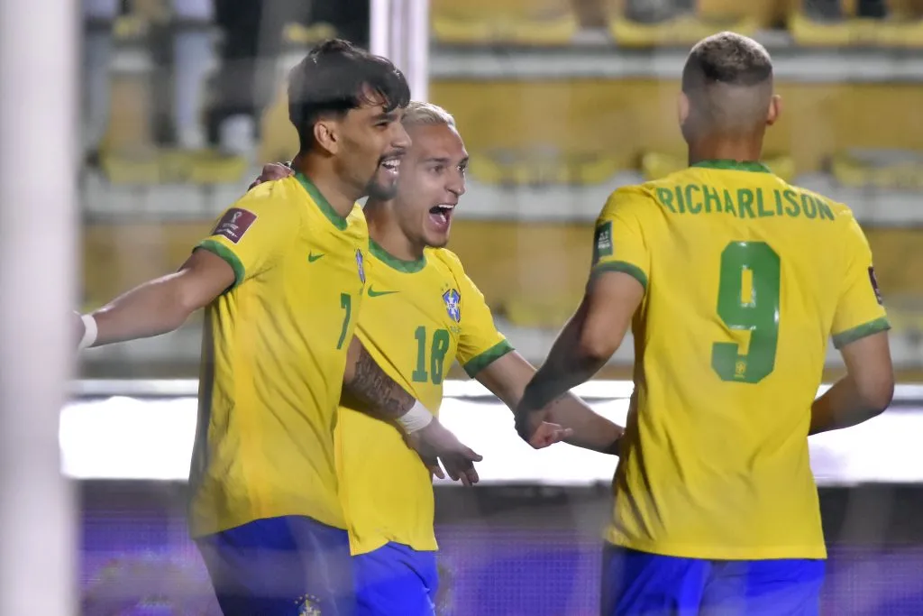 Paquetá e companheiros pela Seleção. Foto: APG/AGIF