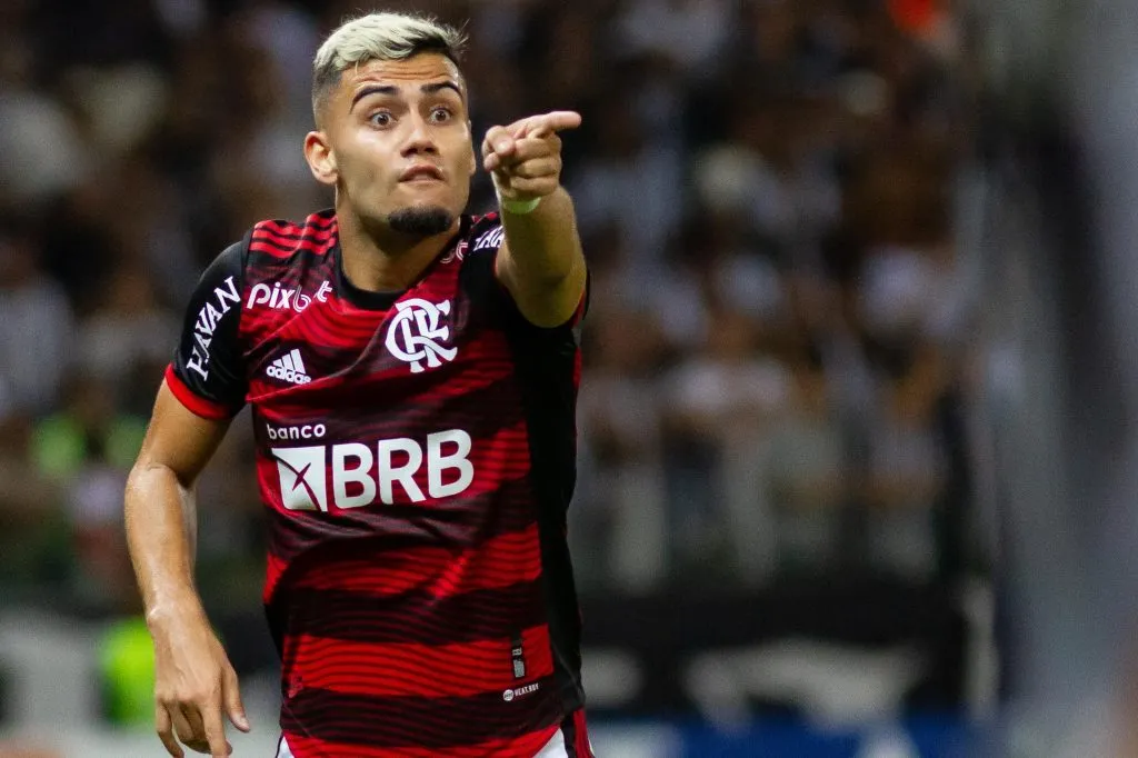 Andreas Pereira jogador do Flamengo durante partida contra o Atletico-MG no estadio Mineirao pelo campeonato Copa do Brasil 2022. Fernando Moreno/AGIF