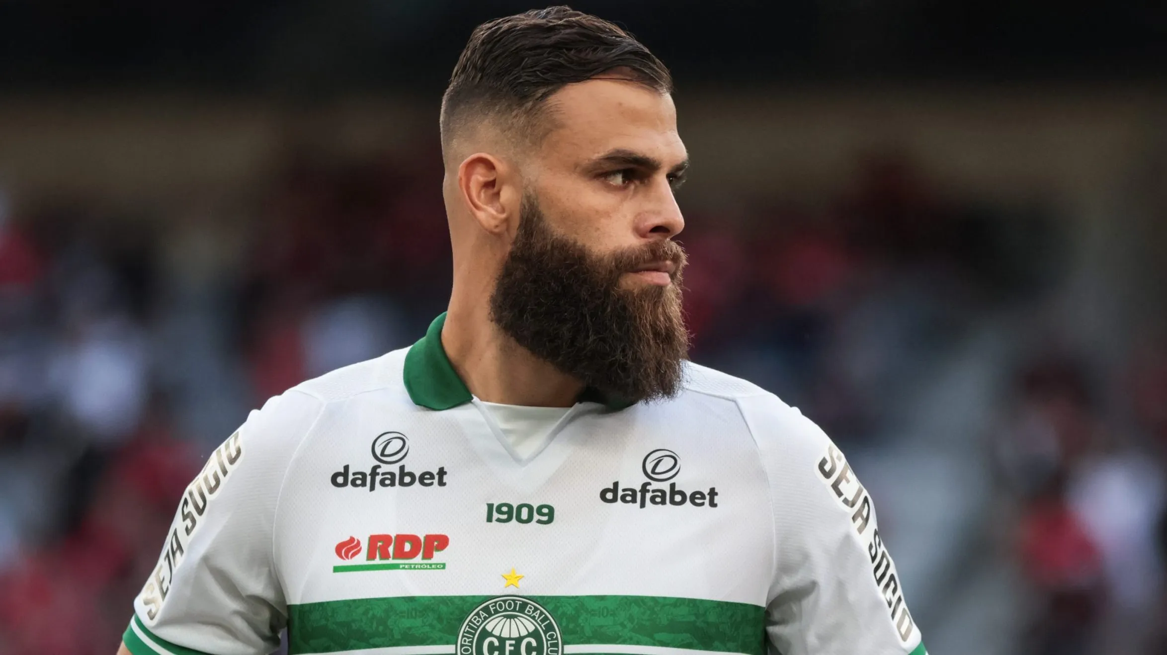 Foto: Robson Mafra/AGIF – Chancellor está afastado dos planos de Antônio Carlos Zago no Coritiba e foi oferecido ao Peixe em troca por Luiz Felipe