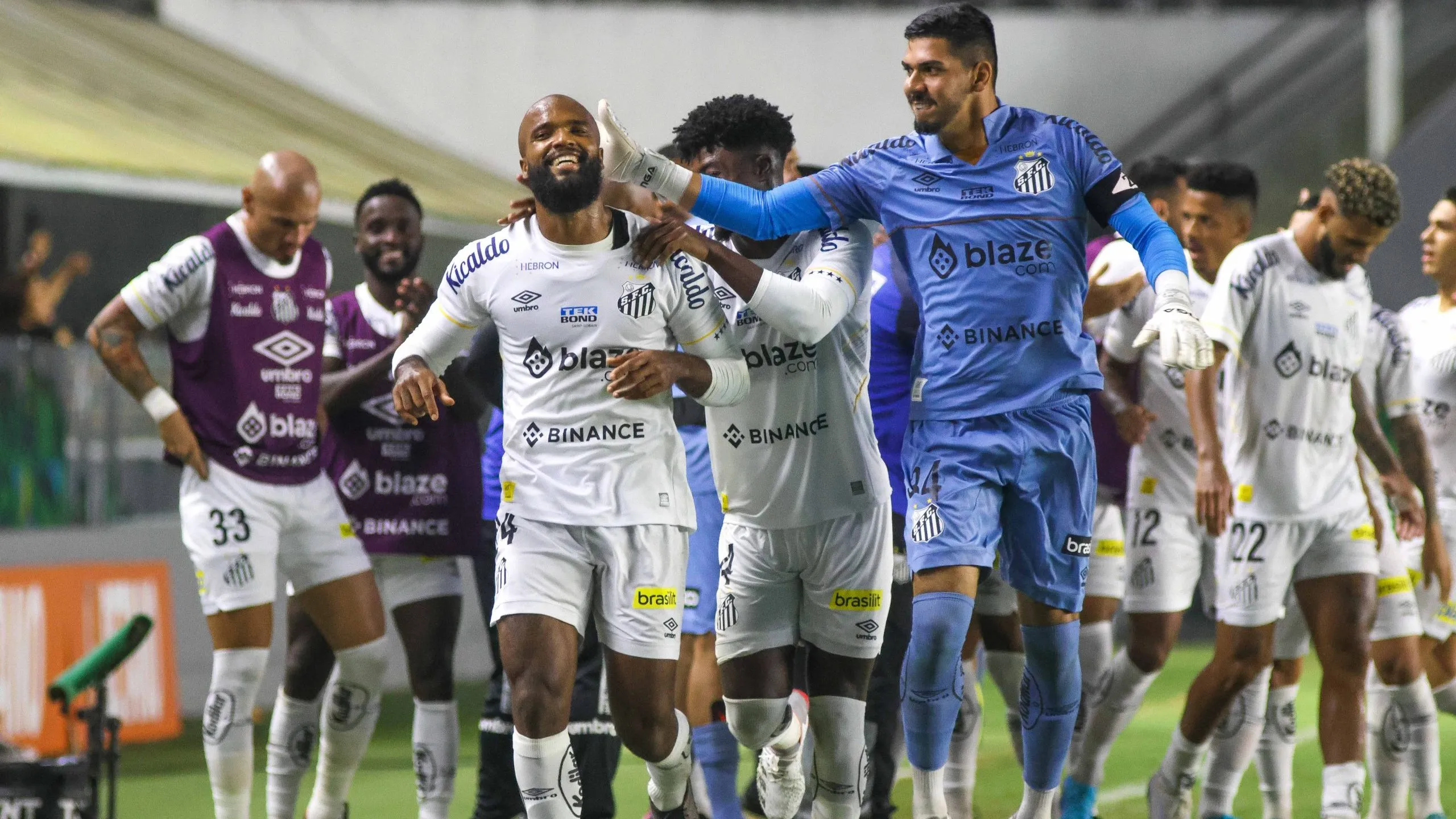 Messias, do Santos, comemora seu gol - Foto: Fernanda Luz/AGIF