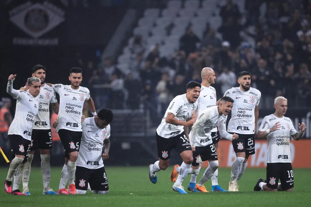 Foto: Ettore Chiereguini/AGIF – Nos pênaltis, o Timão eliminou o Atlético-MG da Copa do Brasil