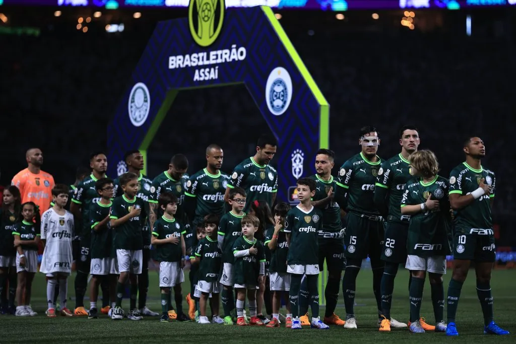 SP – SAO PAULO – 04/06/2023 – BRASILEIRO A 2023, PALMEIRAS X CORITIBA – Jogadores do Palmeiras durante entrada em campo para partida contra o Coritiba no estadio Arena Allianz Parque pelo campeonato BRASILEIRO A 2023. Foto: Ettore Chiereguini/AGIF
