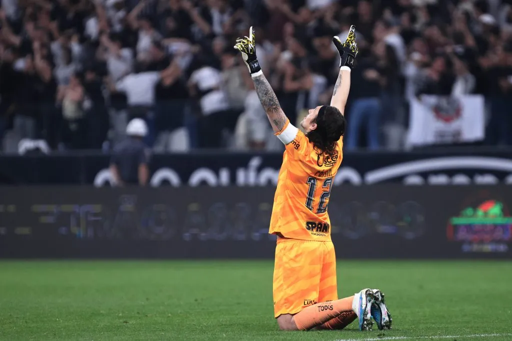 Foto: Ettore Chiereguini/AGIF – Arqueiro do Corinthians durante o jogo contra o Cuiabá.
