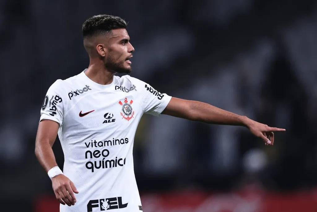 Fausto foi pedido por torcedores do Flamengo – Foto: Ettore Chiereguini/AGIF.