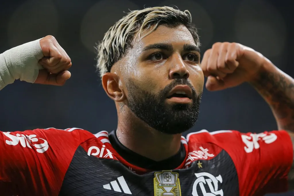 Gabriel Barbosa comemora seu gol - Foto: Pedro H. Tesch/AGIF