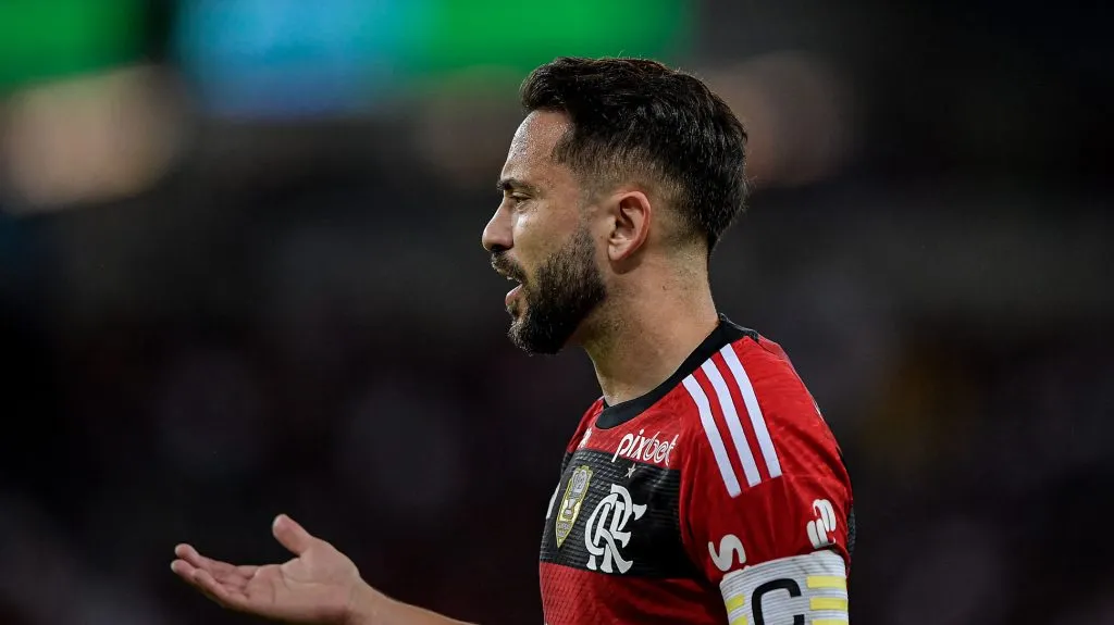 Everton Ribeiro