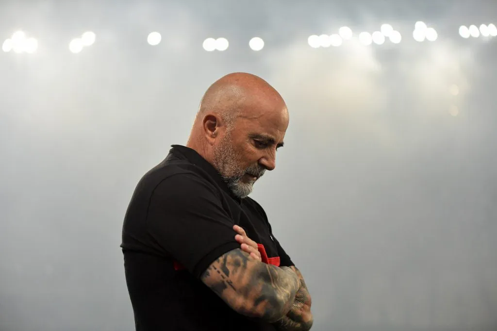 Jorge Sampaoli no Santos tem situação exposta – Foto: Thiago Ribeiro/AGIF