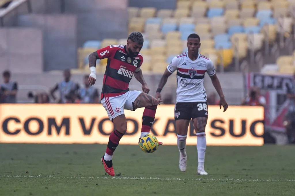 Gabigol atuando pelo Flamengo em 2023. Foto: Thiago Ribeiro/AGIF