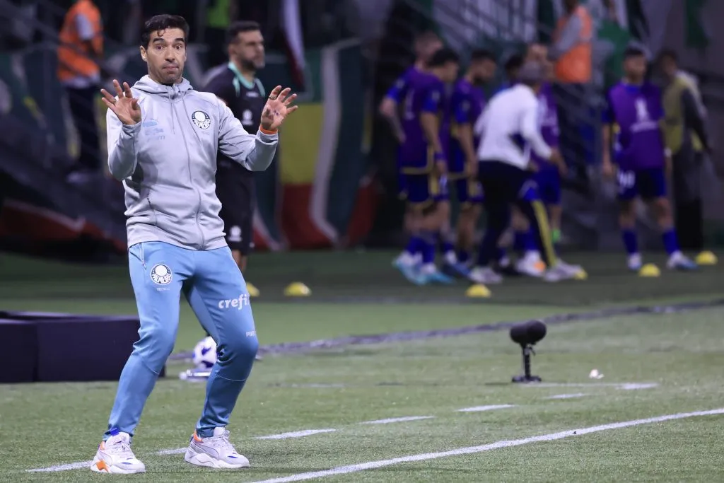 Abel Ferreira, do Palmeiras, durante partida contra o Boca Juniors, pela Libertadores – Foto: Marcello Zambrana/AGIF