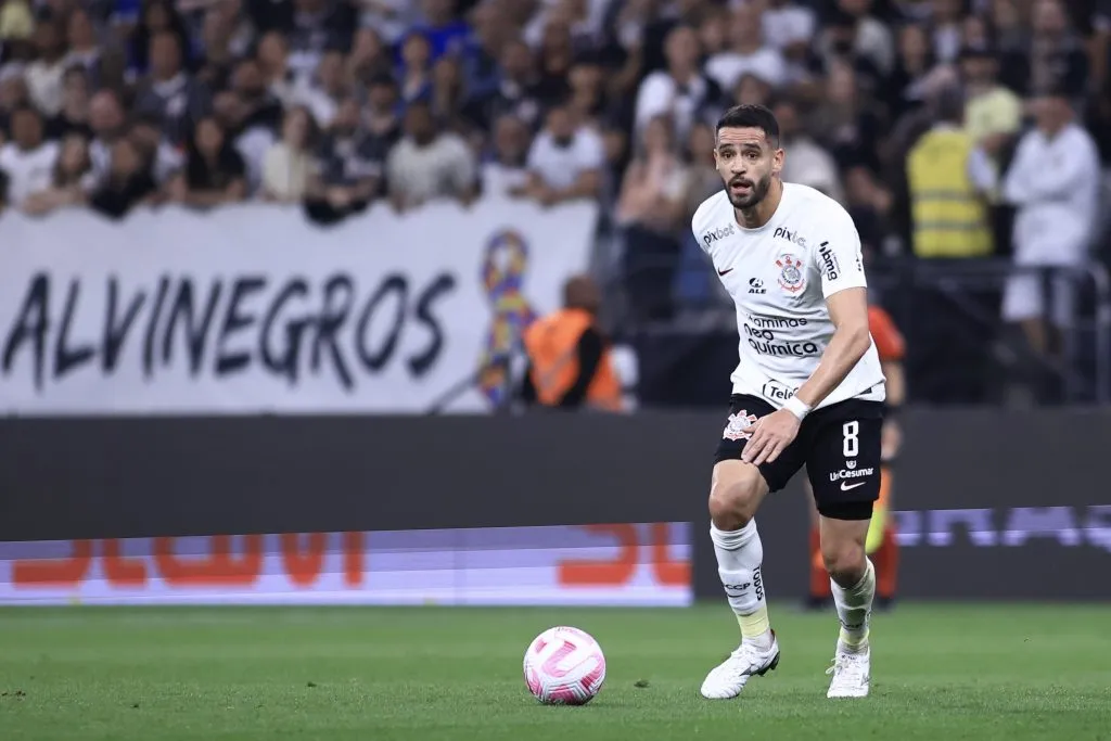 Renato Augusto pode renovar no Corinthians – Foto: Marcello Zambrana/AGIF.