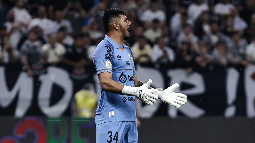 João Paulo, goleiro do Santos - - Foto: Fabio Giannelli/AGIF