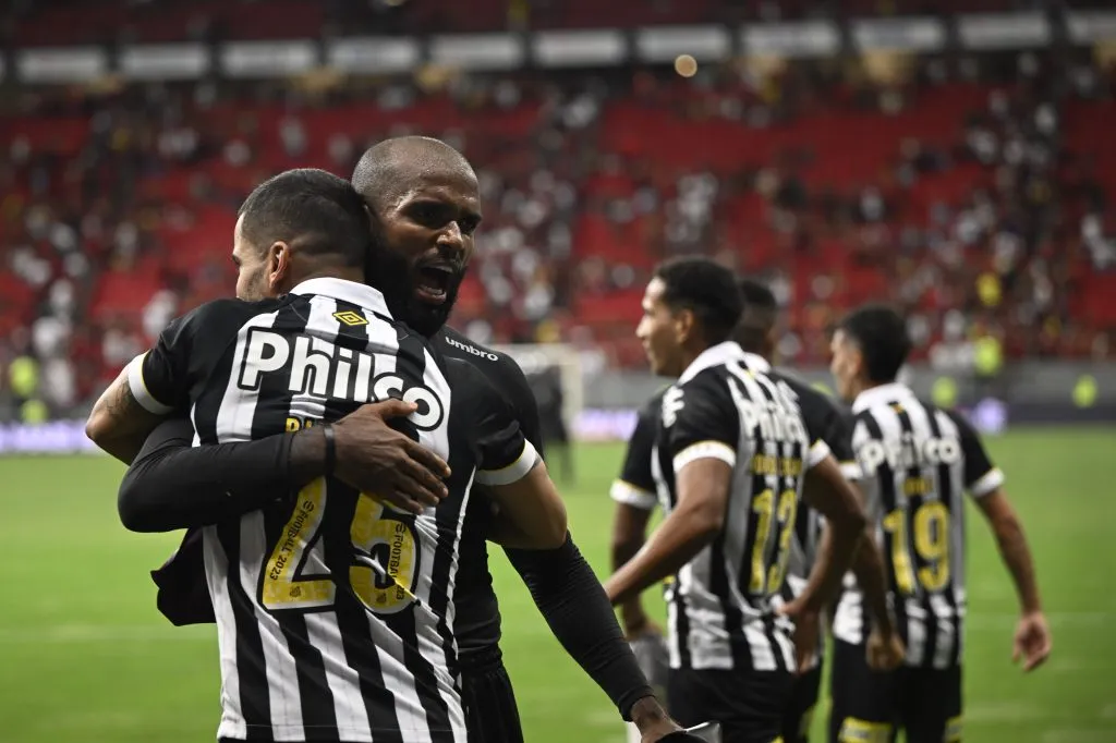 Flamengo foi uma das vítimas do Santos como visitante. Foto: Mateus Bonomi/AGIF