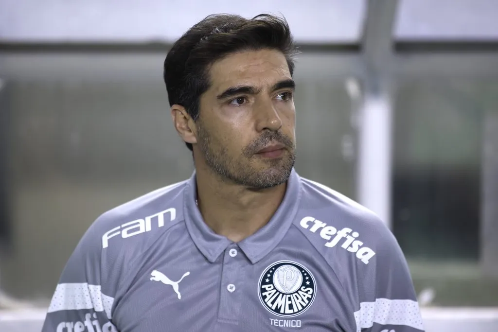 Abel Ferreira reclamou publicamente de gramado do Allianz após shows e espetáculos na arena – Foto: Marcello Zambrana/AGIF