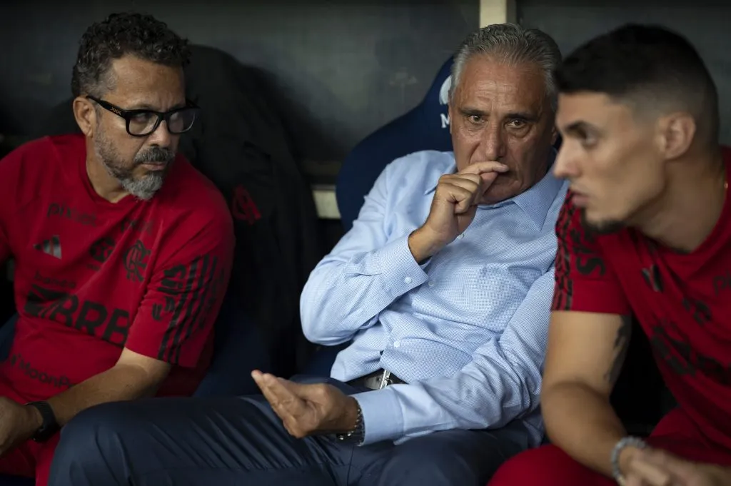 Tite tecnico do Flamengo durante partida contra o Bragantino no estadio Maracana pelo campeonato Brasileiro A 2023. Foto: Jorge Rodrigues/AGIF