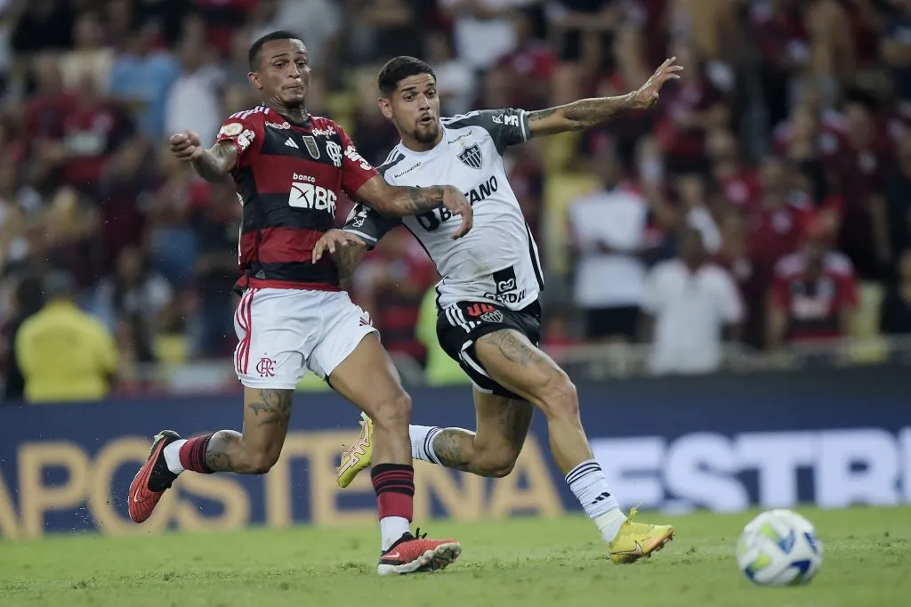 Rubens jogador do Atletico-MG comemorando gol durante partida contra o Flamengo no estádio Maracanã pelo campeonato Brasileiro A 2023. Foto: Alexandre Loureiro/AGIF