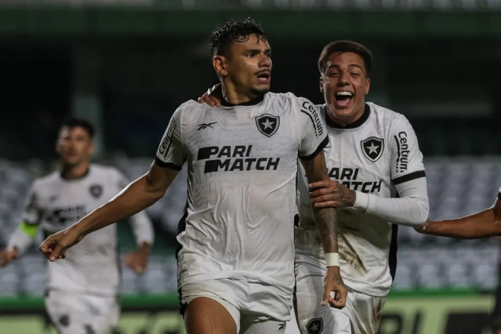 Foto: Robson Mafra/AGIF