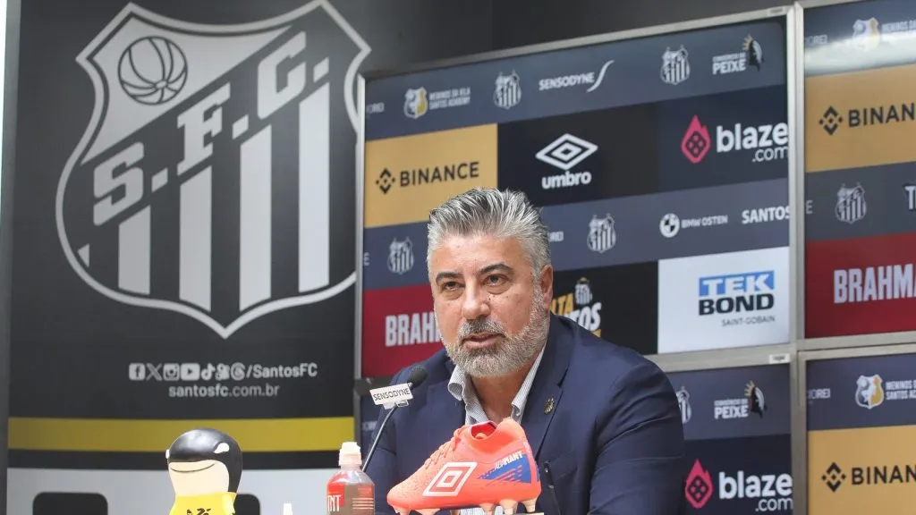 Alexandre Gallo falou sobre Gabigol no Santos - Foto: Reinaldo Campos/AGIF.