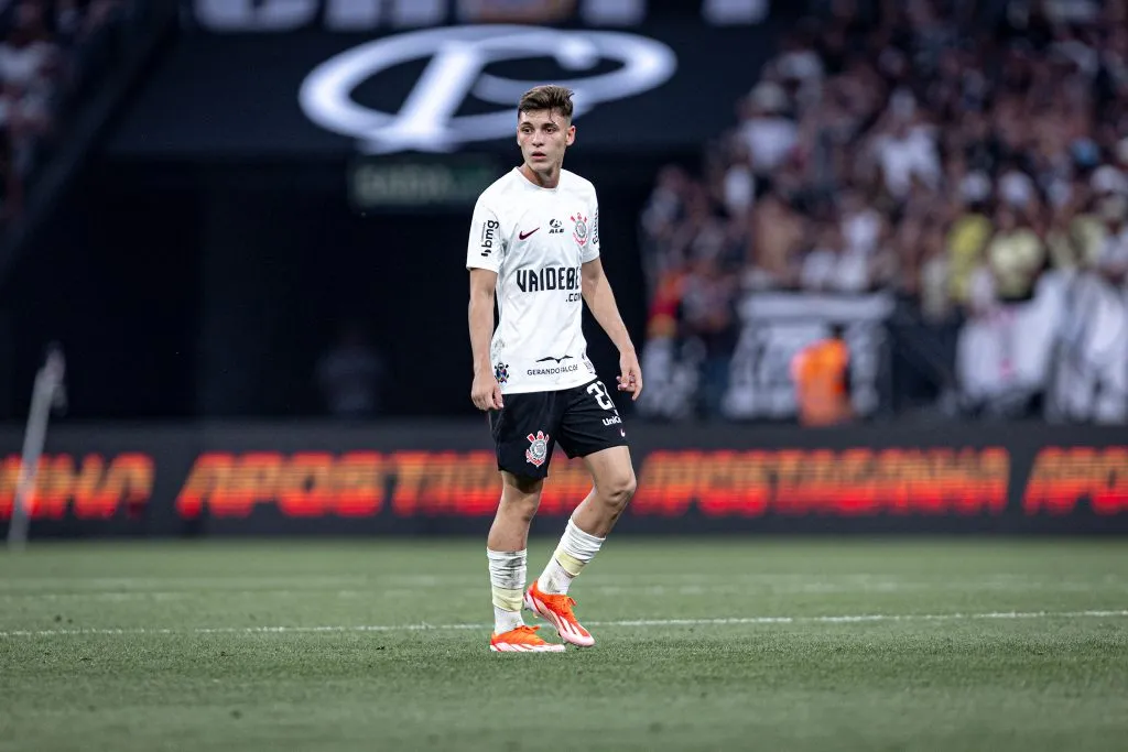 Breno Bidon em ação com a camisa do Corinthians, contra o Flu. Foto: Leonardo Lima/AGIF