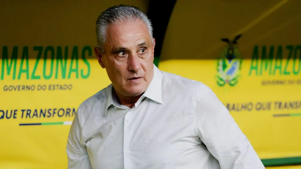 Tite pode respirar novos ares – Foto: Antonio Pereira/AGIF.