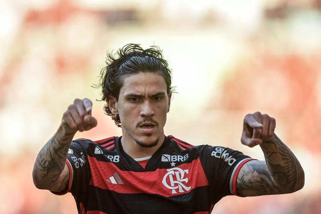 Pedro jogador do Flamengo comemora seu gol durante partida contra o Atletico-GO no estadio Maracana pelo campeonato Brasileiro A 2024. Foto: Thiago Ribeiro/AGIF