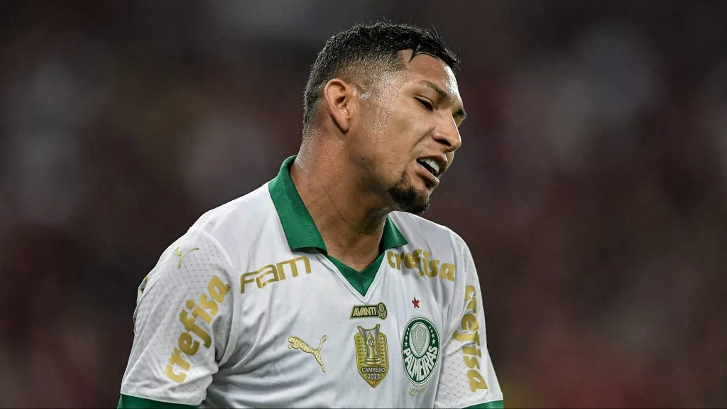Rony tem futuro incerto na carreira - Foto: Thiago Ribeiro/AGIF.