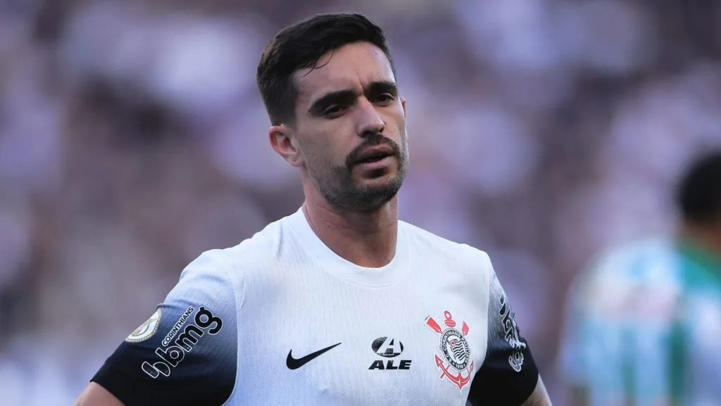 Igor Coronado não joga diante do Palmeiras - Foto: Ettore Chiereguini/AGIF.