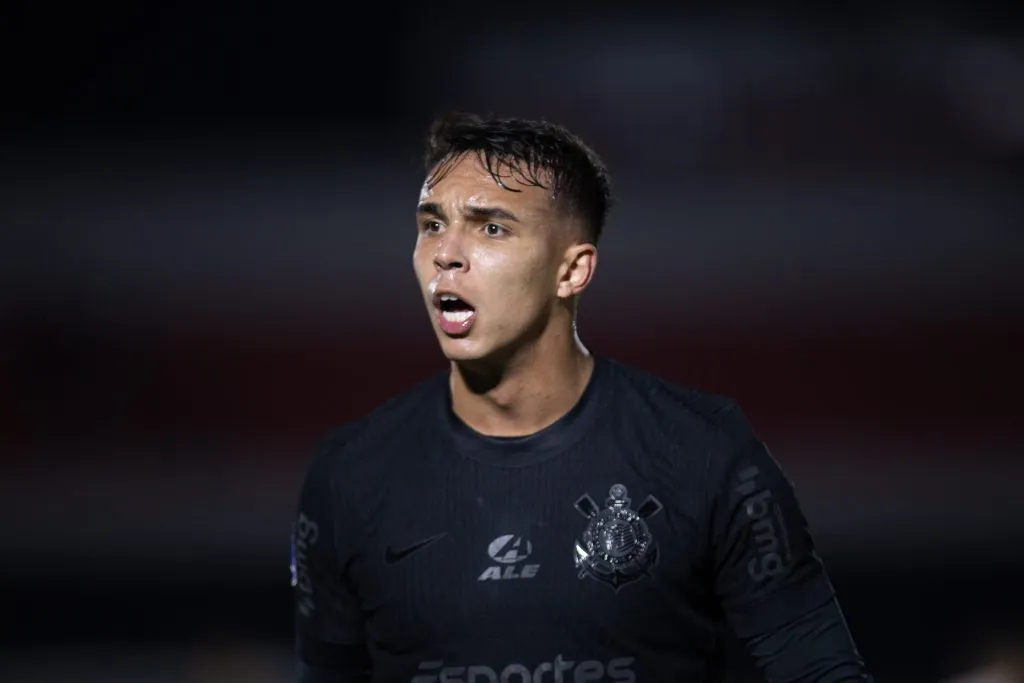 Giovane ainda não renovou seu contrato com o Corinthians. Foto: Fabio Moreira Pinto/AGIF