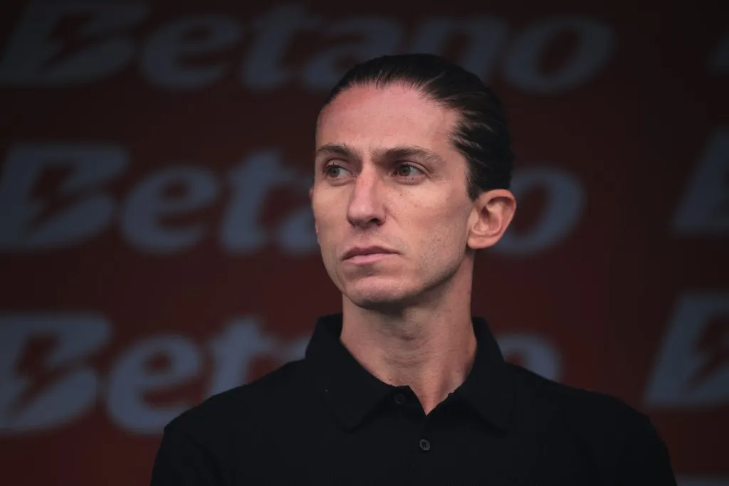 Filipe Luís busca sua terceira vitória no comando do Flamengo pelo Brasileirão. Foto: Ettore Chiereguini/AGIF