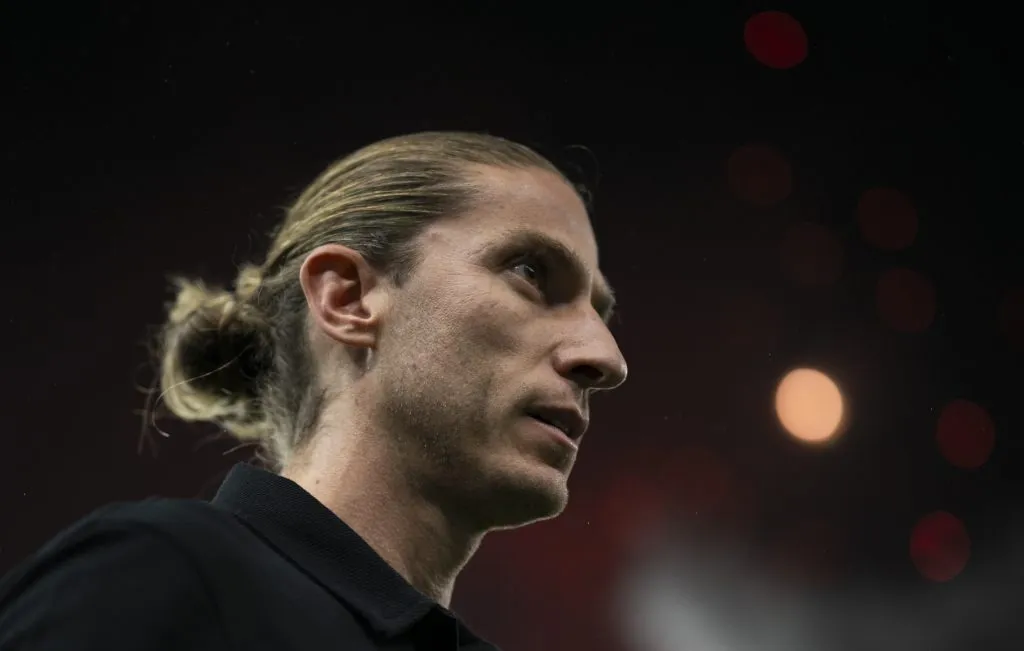 RJ – RIO DE JANEIRO – 13/11/2024 – BRASILEIRO A 2024, FLAMENGO X ATLETICO-MG – Filipe Luis tecnico do Flamengo durante partida contra o Atletico-MG no estadio Maracana pelo campeonato Brasileiro A 2024. Foto: Jorge Rodrigues/AGIF