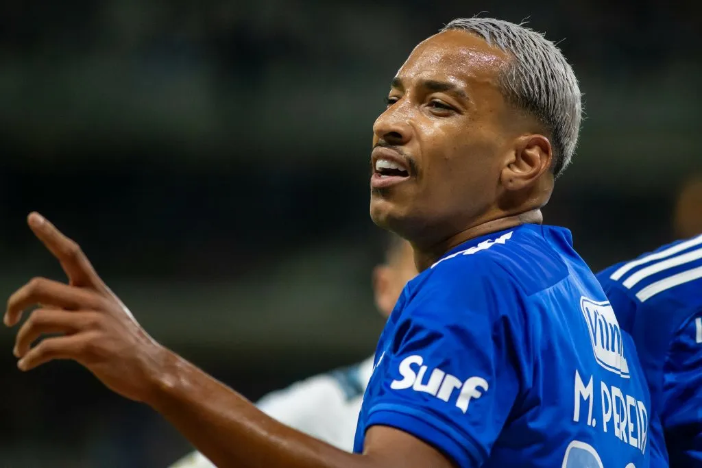 MG – BELO HORIZONTE – 27/11/2024 – BRASILEIRO A 2024, CRUZEIRO X GREMIO – Matheus Pereira jogador do Cruzeiro durante partida contra o Gremio no estadio Mineirao pelo campeonato Brasileiro A 2024. Foto: Fernando Moreno/AGIF