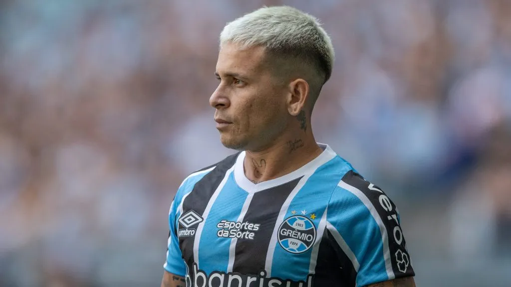 Soteldo não vai permanecer no Grêmio - Foto: Liamara Polli/AGIF.