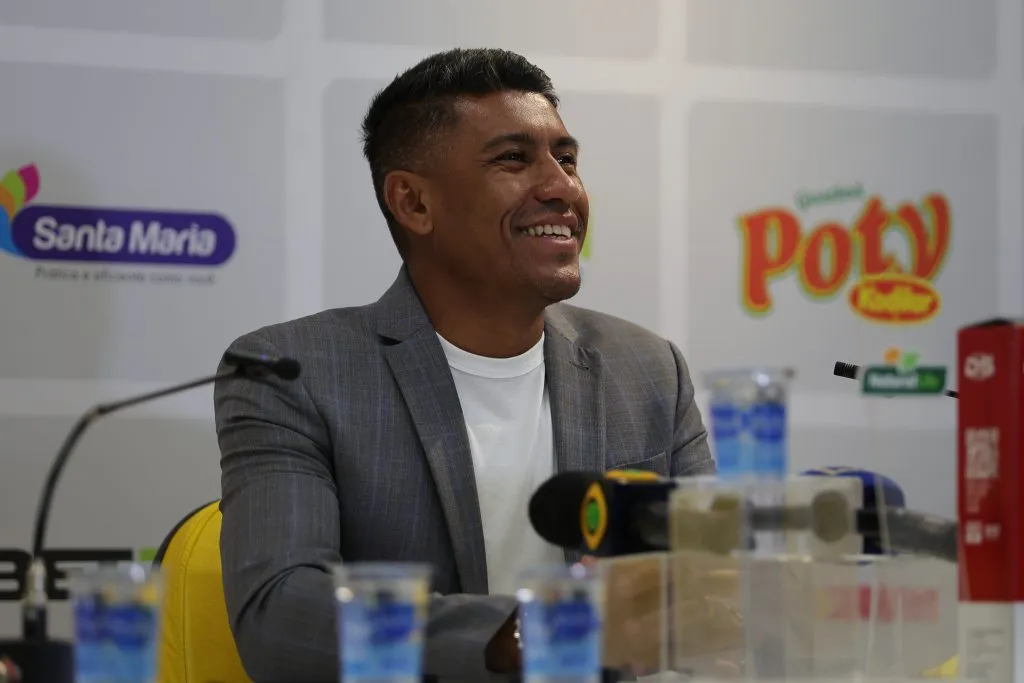 SP – MIRASSOL – 11/12/2024 – COLETIVA APRESENTACAO PAULINHO – COORDENADOR TECNICO DO MIRASSOL – Paulinho durante sua apresentacao oficial como coordenador tecnico do Mirassol em coletiva de imprensa realizada no CT do Mirassol. Foto: Pedro Zacchi/AGIF