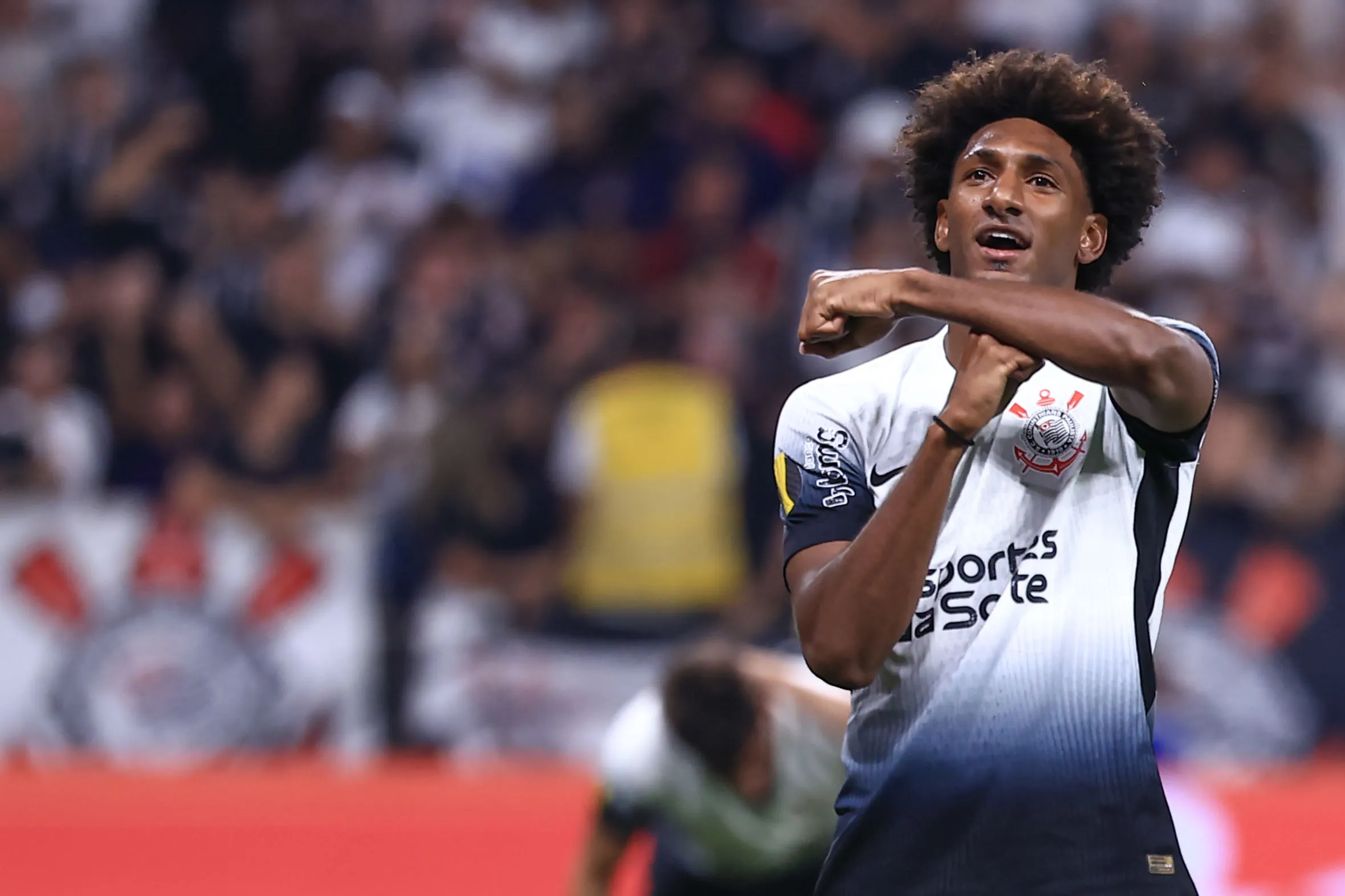 talles Magno jogador do Corinthians comemora seu gol durante partida contra o Velo Clube. Foto: Marcello Zambrana/AGIF