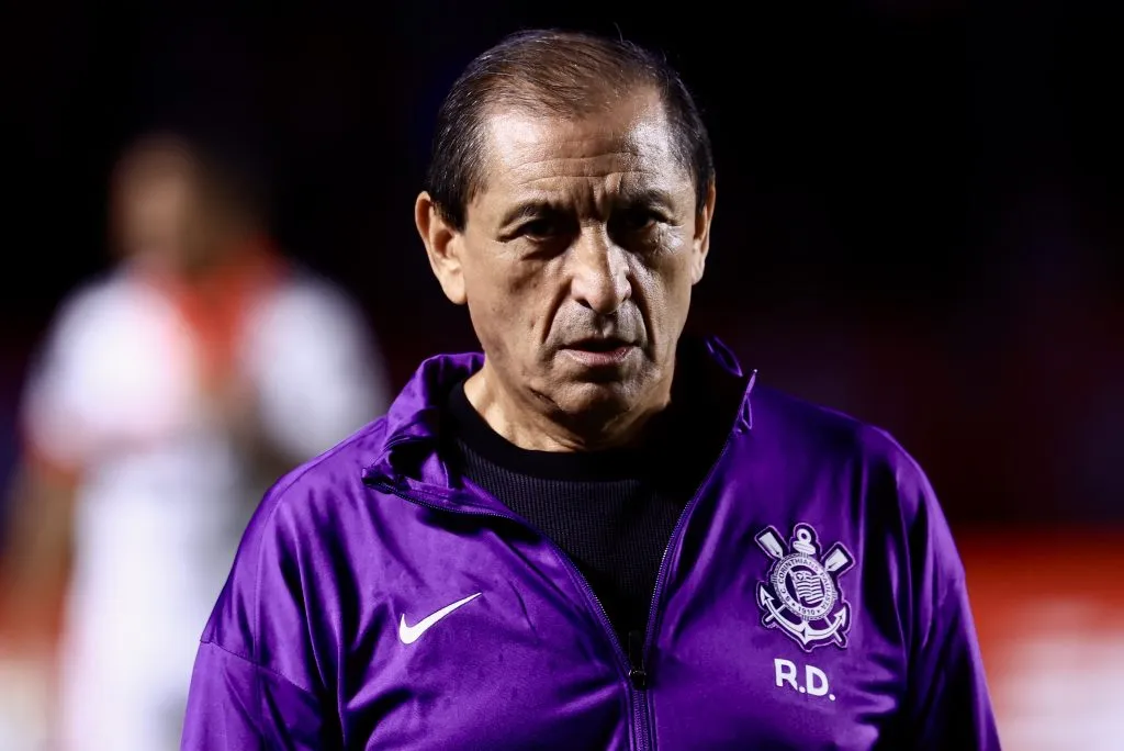 Ramón Díaz em jogo do Corinthians. Marcello Zambrana/AGIF