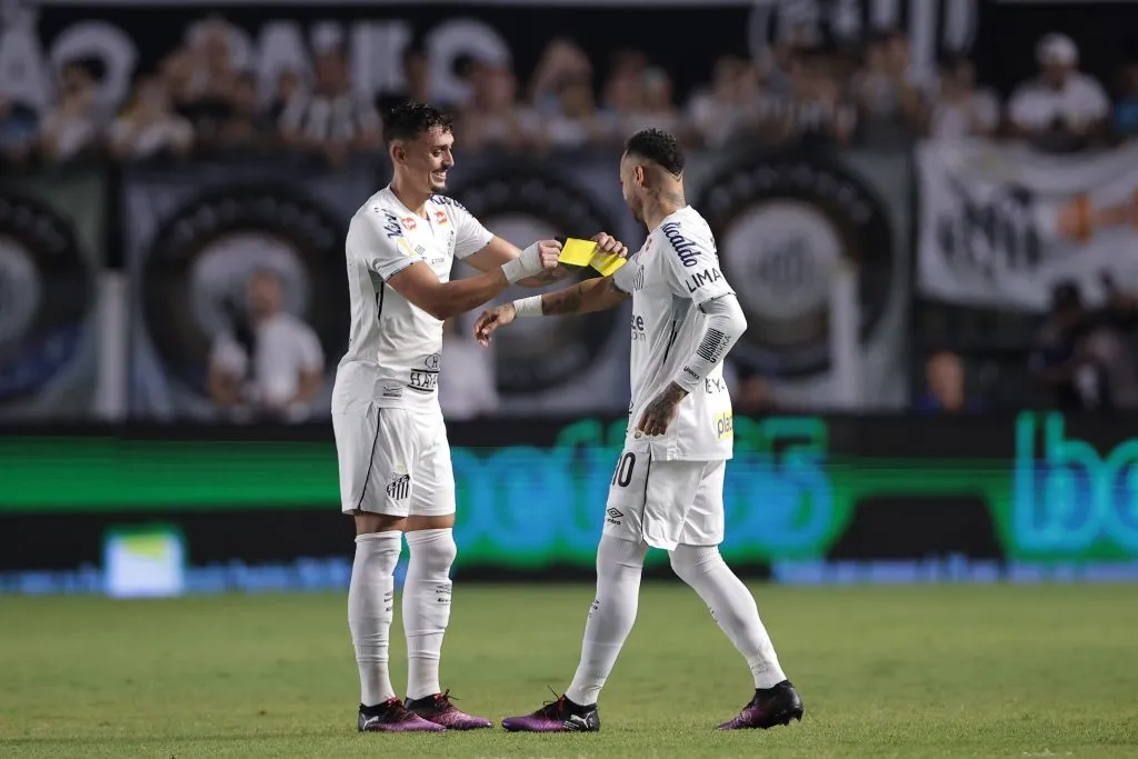 SP – SANTOS – 05/02/2025 – PAULISTA 2025, SANTOS X BOTAFOGO-SP – Neymar Jr. jogador do Santos durante partida contra o Botafogo-SP no estadio Vila Belmiro pelo campeonato Paulista 2025. Foto: Ettore Chiereguini/AGIF
