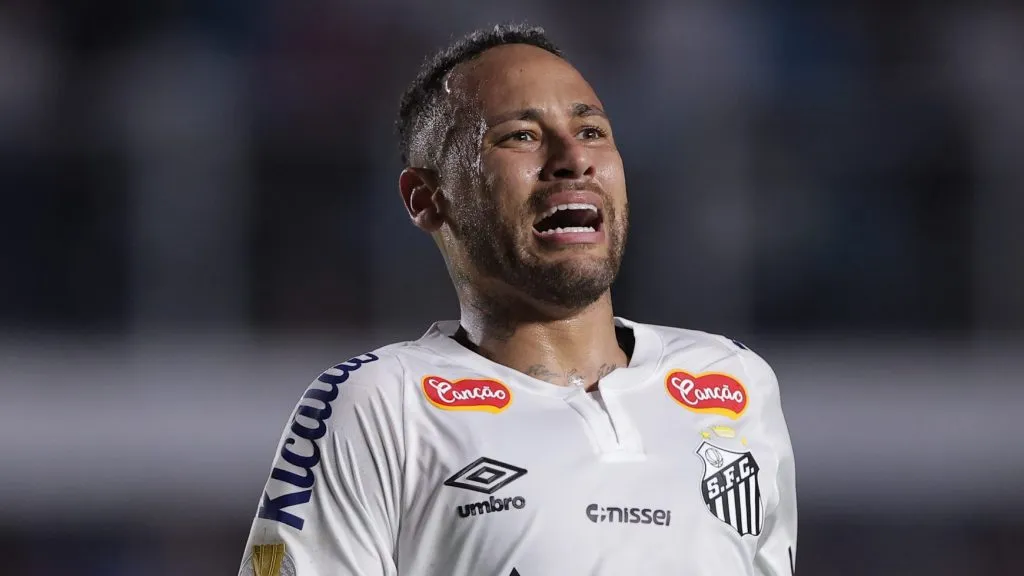 Neymar pode não ficar no Santos - Foto: Ettore Chiereguini/AGIF.