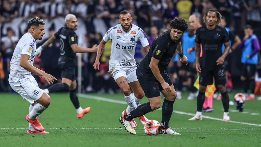 Santos perdeu do Corinthians na fase de grupos - Foto: Marcello Zambrana/AGIF.