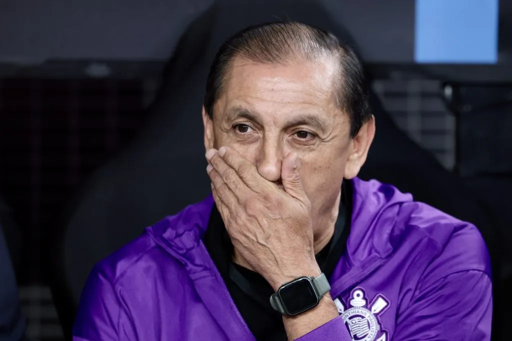CORINTHIANS X UNIVERSIDAD CENTRAL – Ramon Diaz técnico do Corinthians – Foto: Marcello Zambrana/AGIF