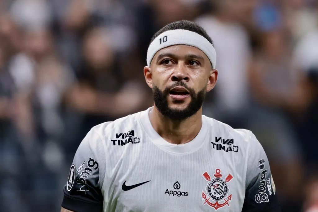 Memphis Depay em jogo pelo Corinthians. Marcello Zambrana/AGIF