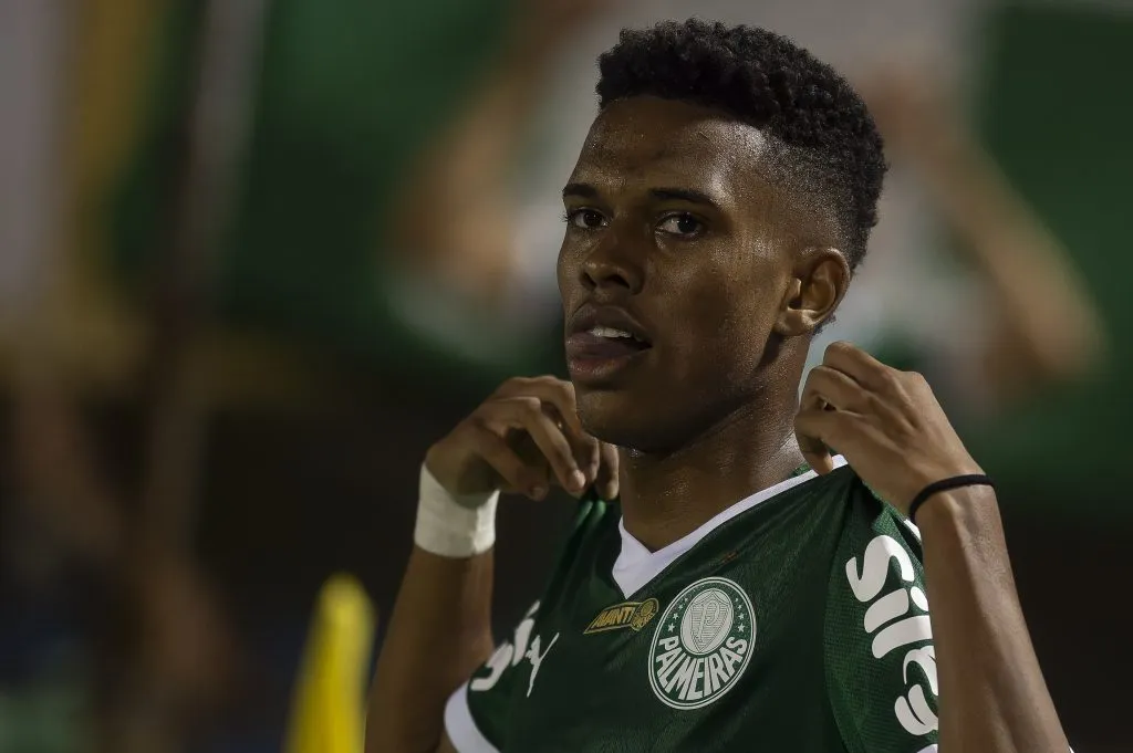 Estevao comemorando seu gol durante partida contra o Sao Bernardo no estadio Primeiro de Maio pelo campeonato Paulista 2025. Foto: Anderson Romao/AGIF